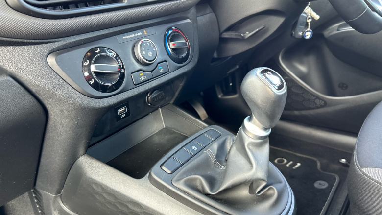 Hyundai i10 1.2 MPi SE Connect 5dr Petrol Hatchback